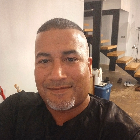 Meet your Posher, Eric - Picture 3 of 3